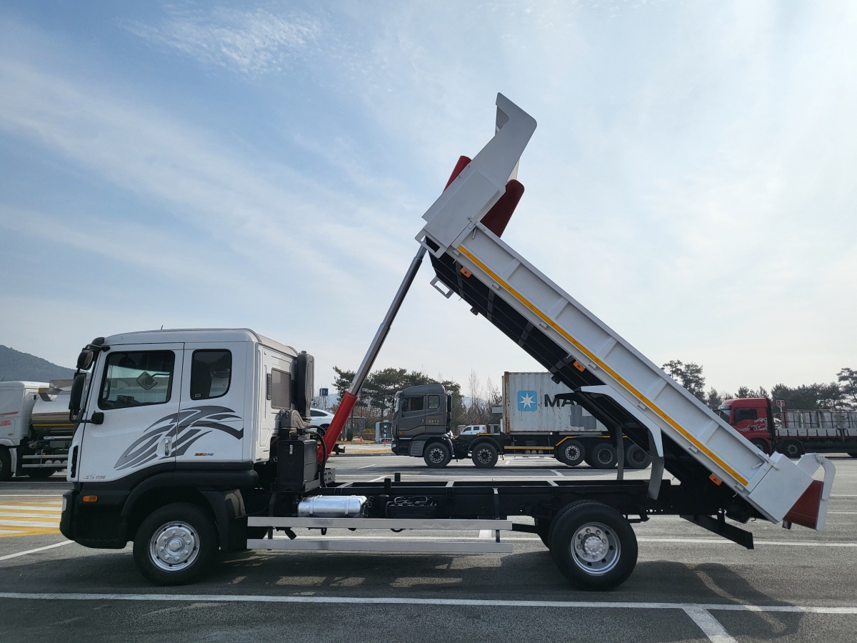 5톤저상롱덤프