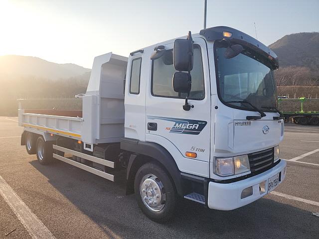 5톤후축저상롱덤프