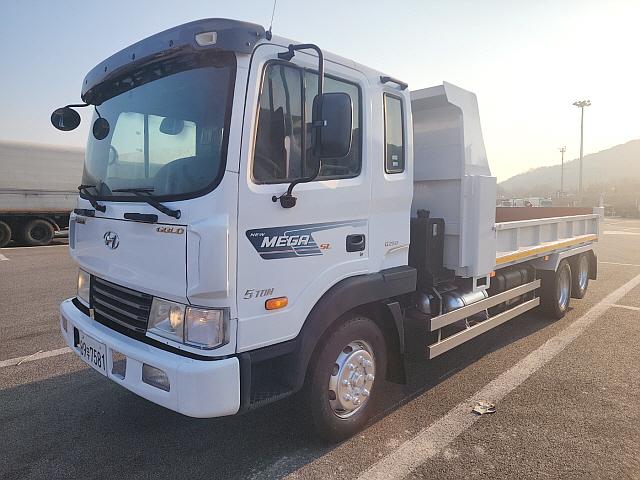 5톤후축저상롱덤프