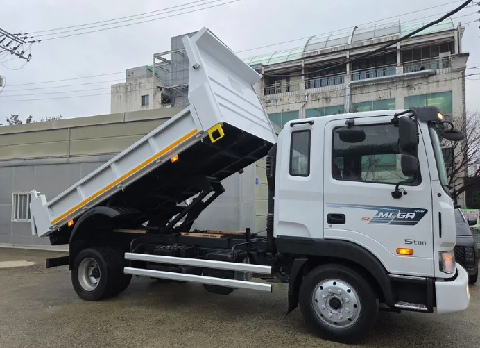 5톤롱덤프