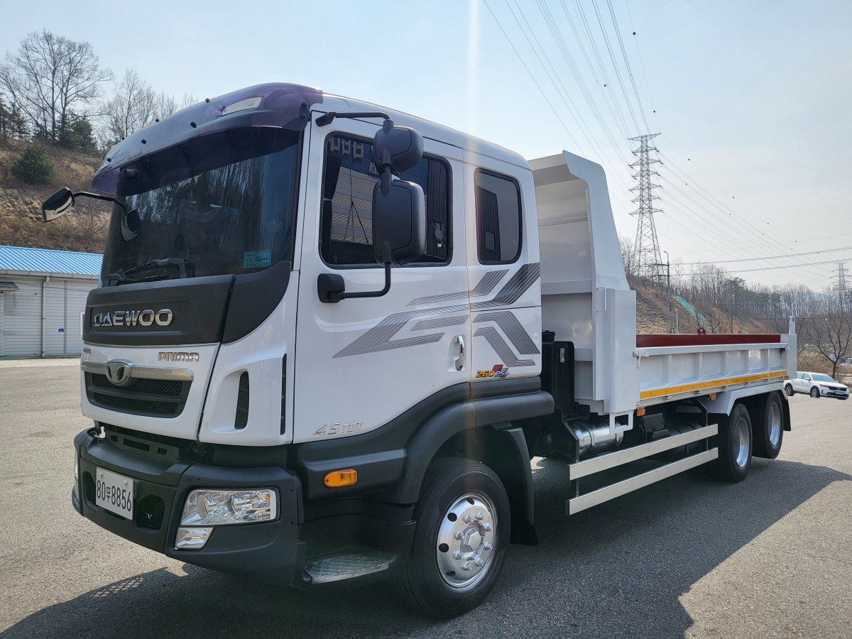 5톤후축저상롱덤프