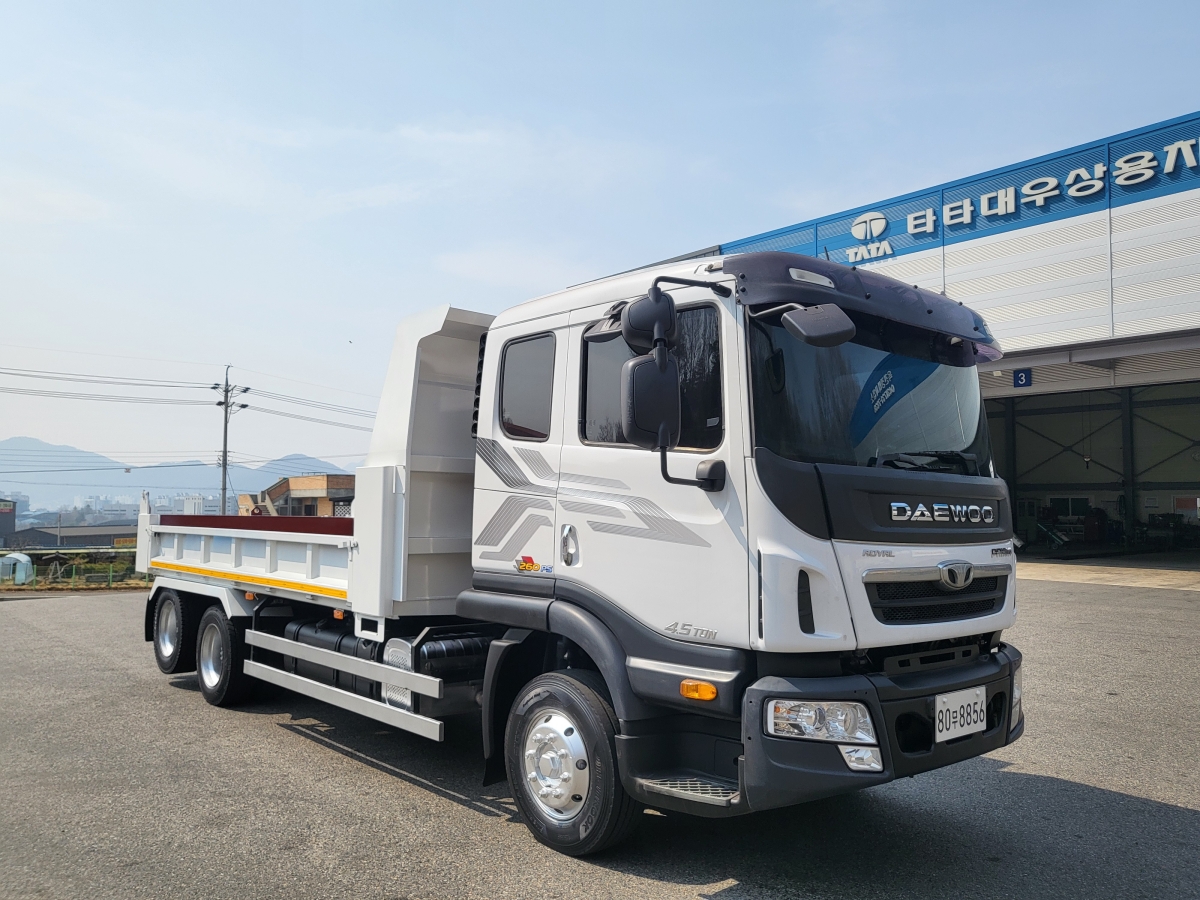 5톤후축저상롱덤프