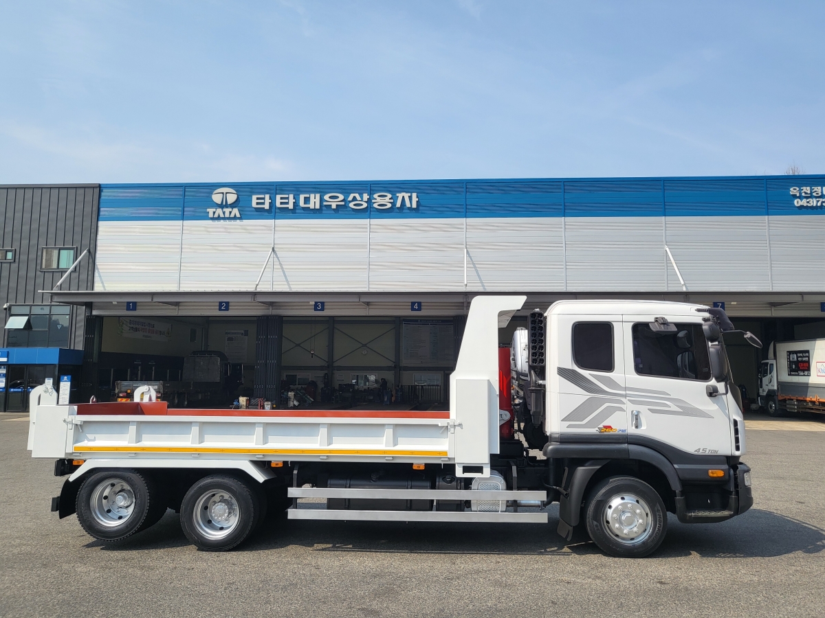 5톤후축저상롱덤프