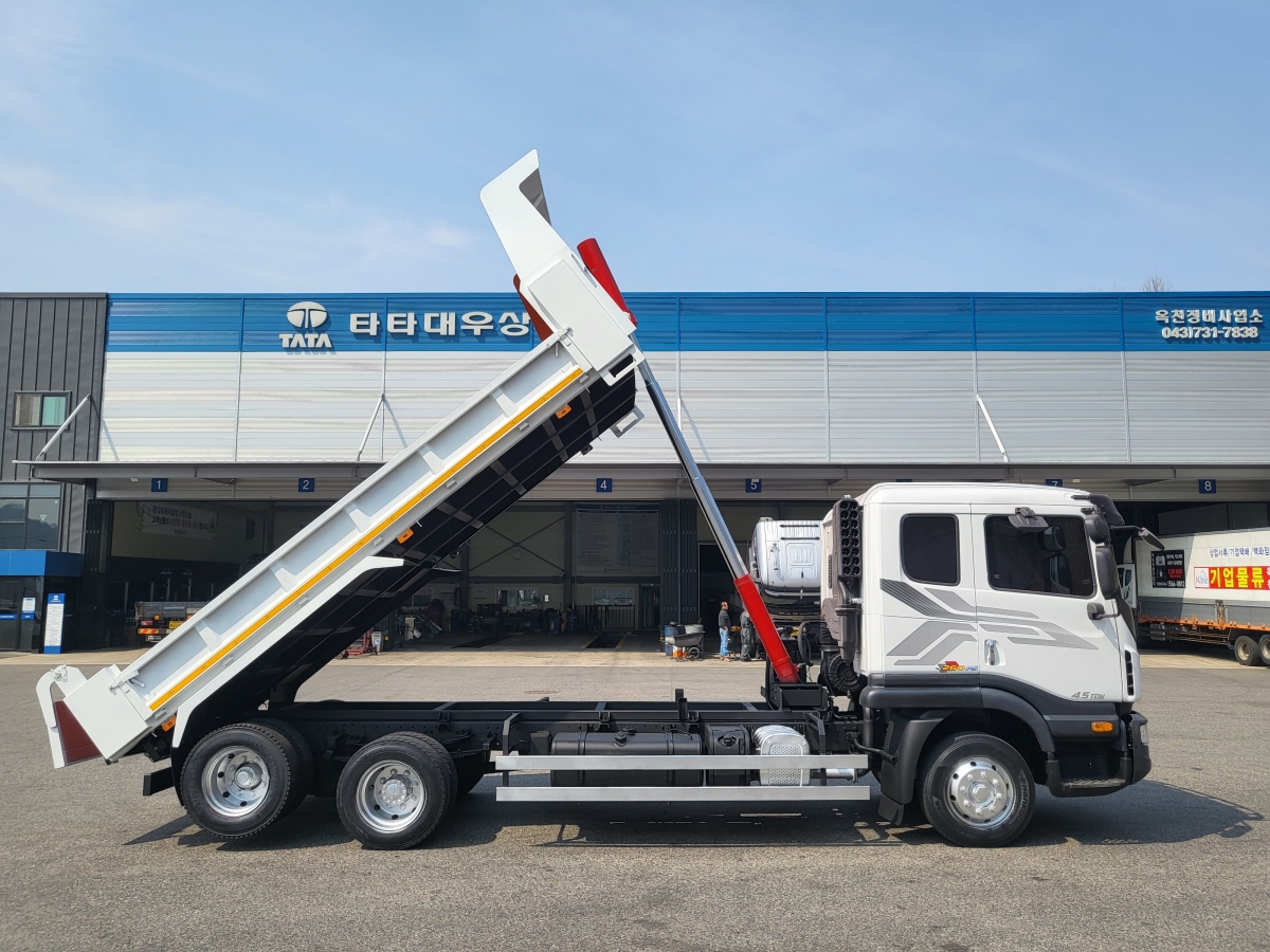 5톤후축저상롱덤프