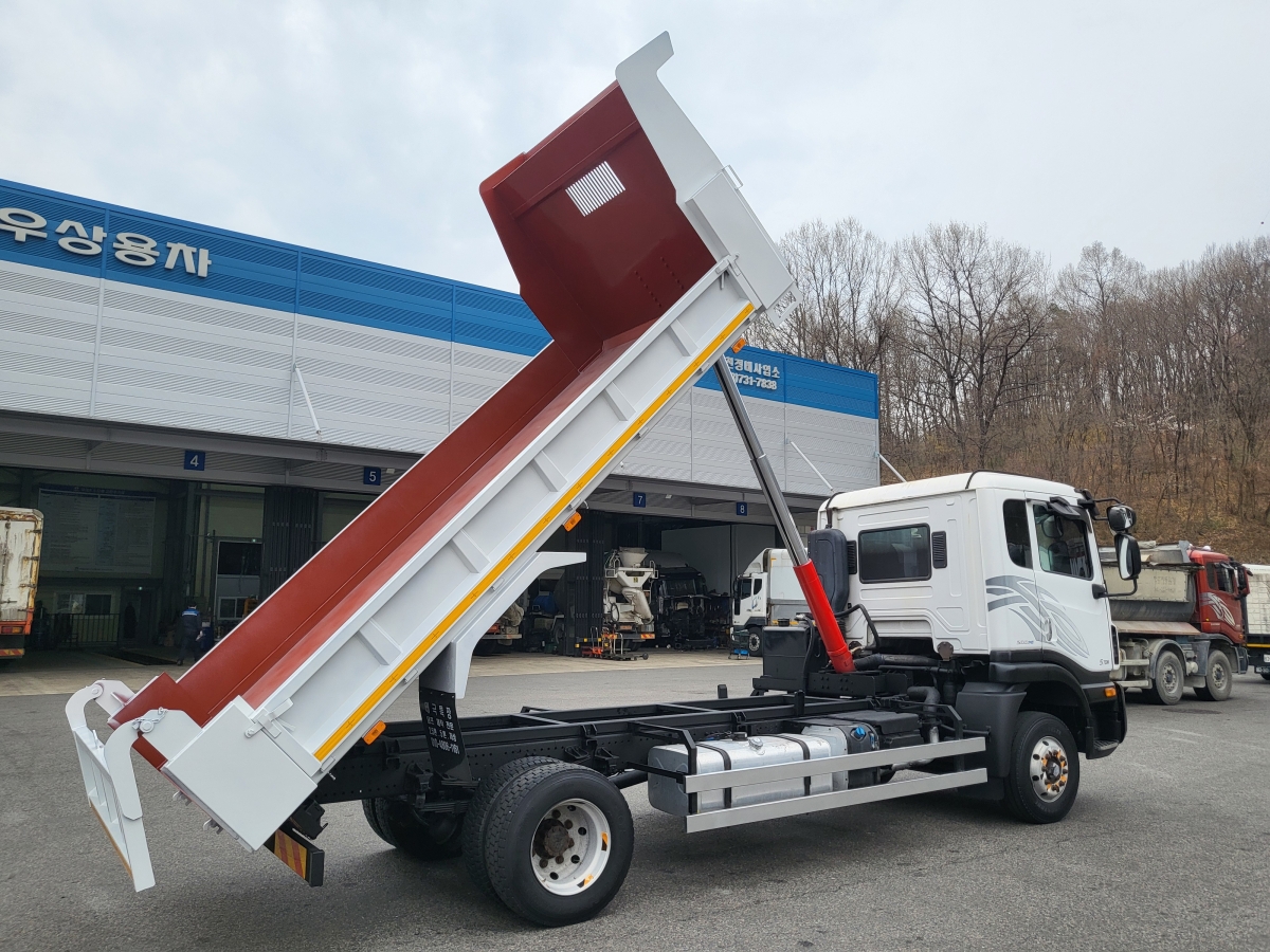 5톤저상롱덤프