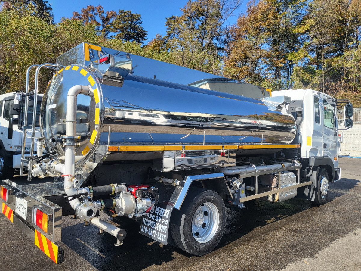 5톤8000리터살수차