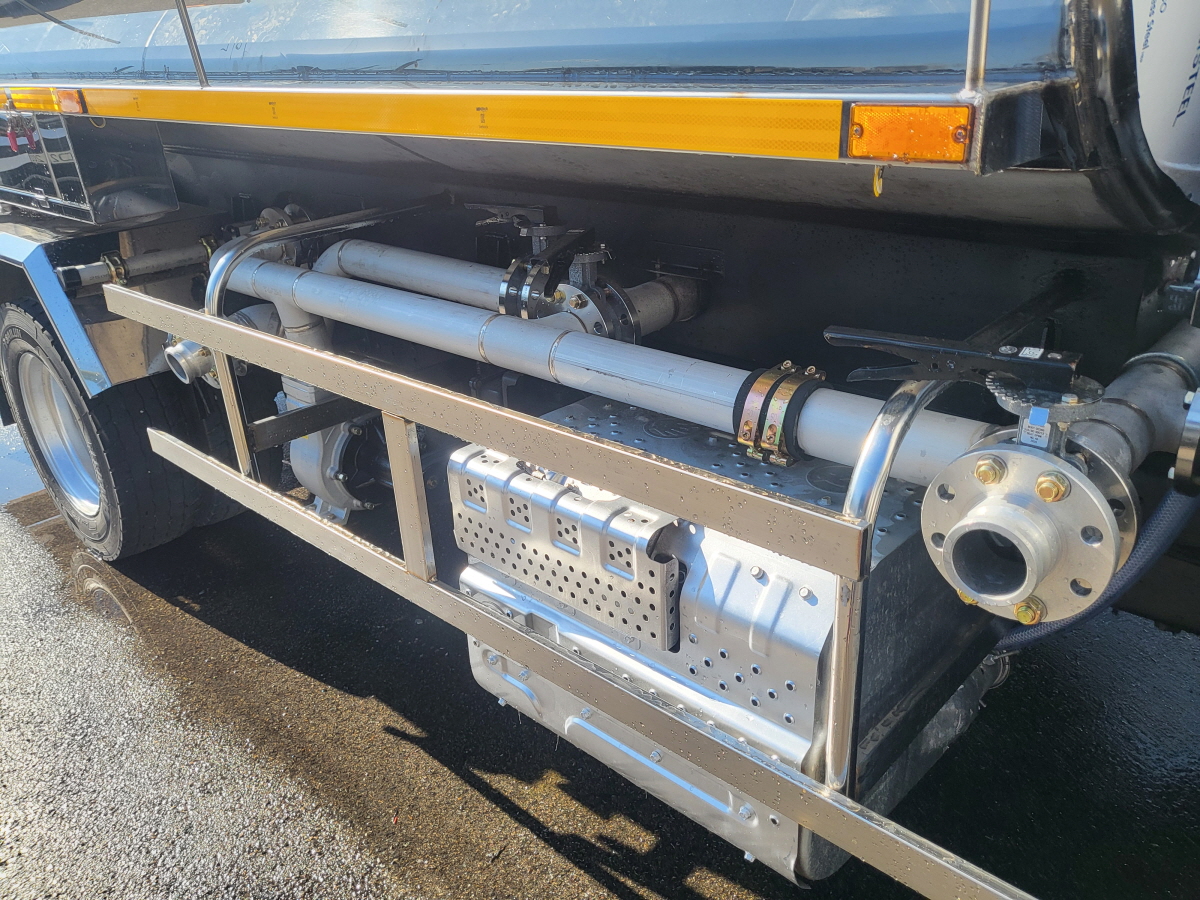 5톤8000리터살수차