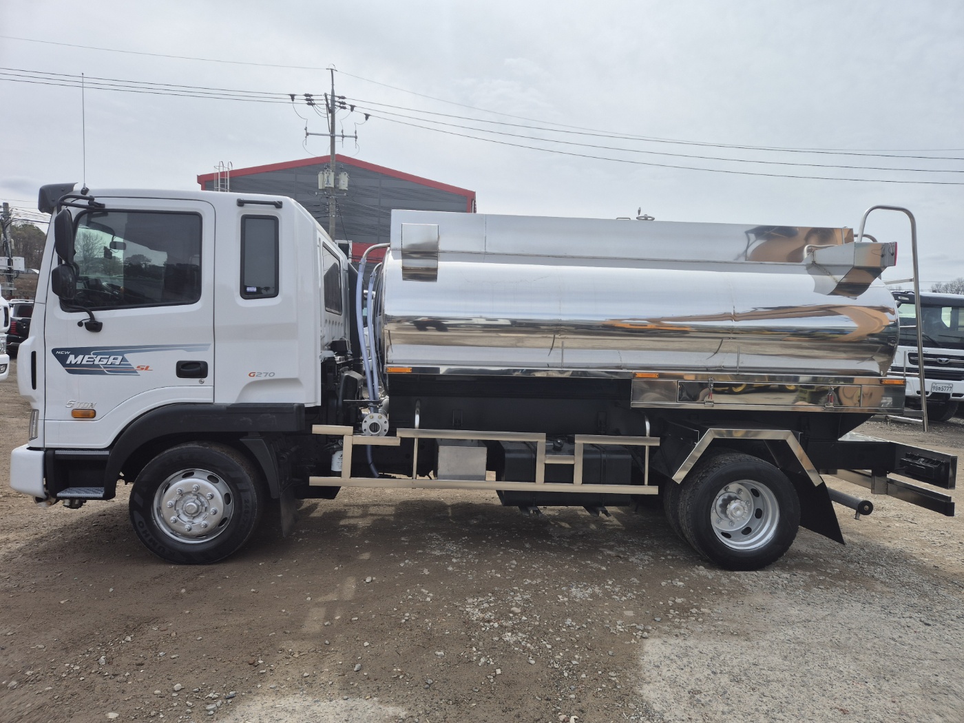 5톤8000리터살수차