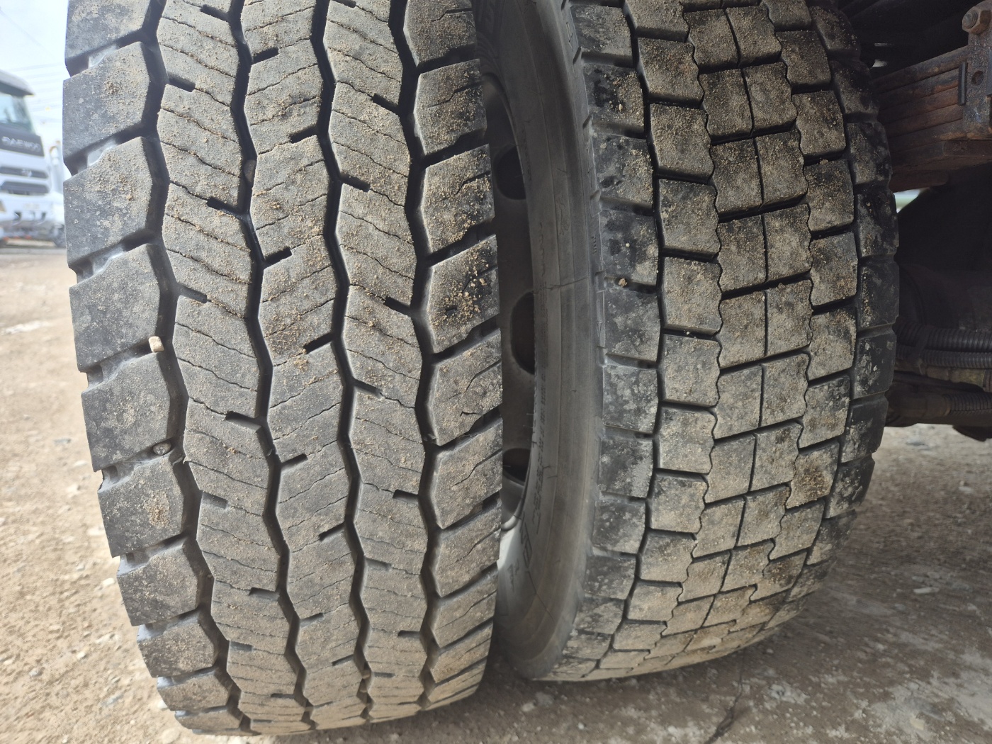 5톤8000리터살수차