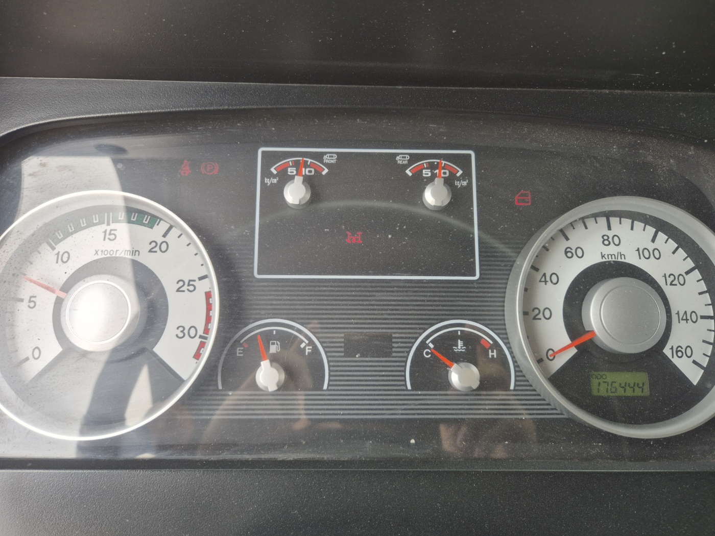 5톤8000리터살수차